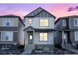 423 Hotchkiss Manor SE Calgary, AB T3S 0N3