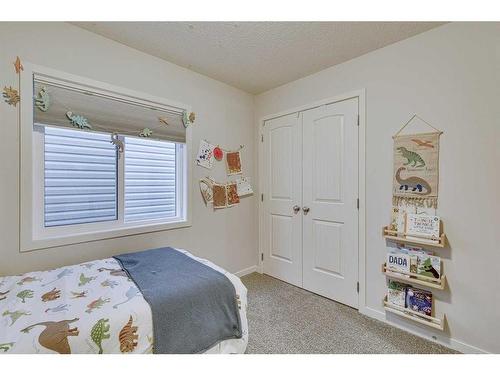 132 Wolf Creek Manor Se, Calgary, AB - Indoor Photo Showing Bedroom