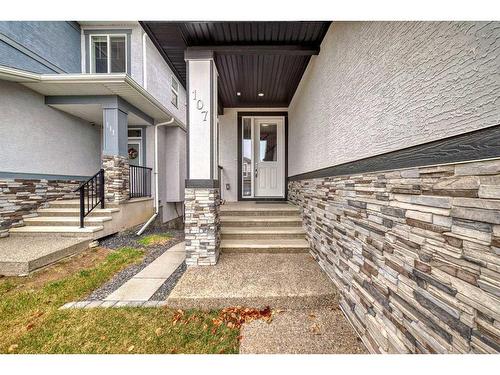 107 Legacy Landing Se, Calgary, AB - Outdoor