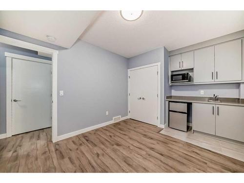 107 Legacy Landing Se, Calgary, AB - Indoor Photo Showing Kitchen