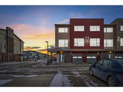 101-70 Saddlestone Drive NE Calgary, AB T3J 0W4