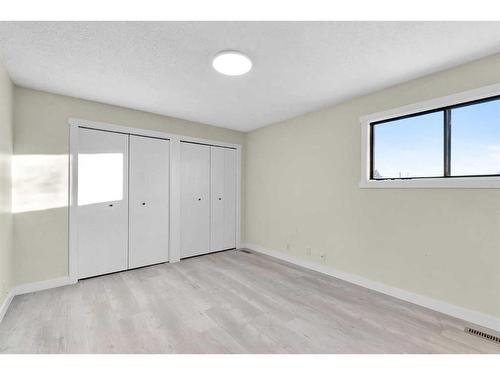 5519 1 Avenue Se, Calgary, AB - Indoor Photo Showing Other Room