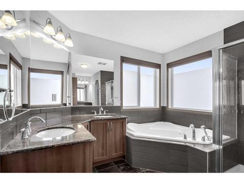 1121 Kingston Crescent Se, Airdrie, AB - Indoor Photo Showing Bathroom