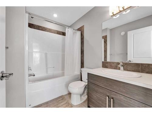 486 Nolan Hill Boulevard Nw, Calgary, AB - Indoor Photo Showing Bathroom