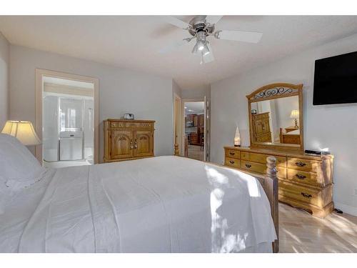 355 New Brighton Place Se, Calgary, AB - Indoor Photo Showing Bedroom