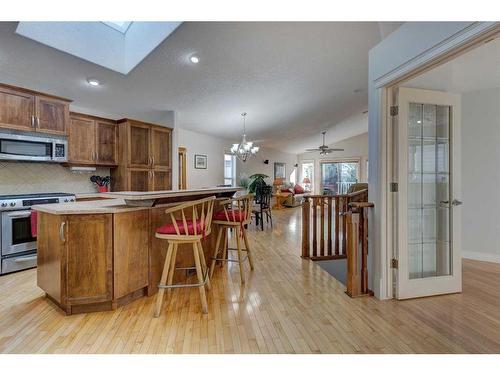 355 New Brighton Place Se, Calgary, AB - Indoor Photo Showing Kitchen