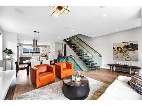 2334 24 Avenue Sw, Calgary, AB - Indoor Photo Showing Living Room