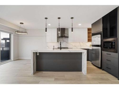 276 Royal Birch Circle Nw, Calgary, AB - Indoor Photo Showing Kitchen With Upgraded Kitchen