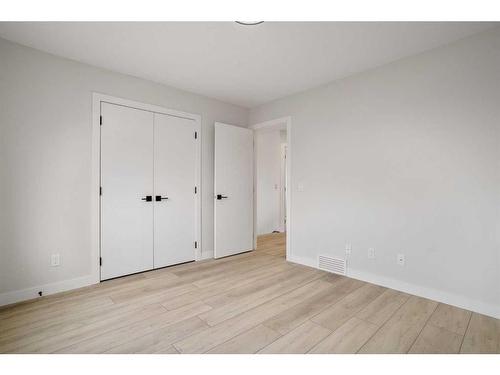 276 Royal Birch Circle Nw, Calgary, AB - Indoor Photo Showing Other Room