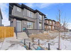 188 Corner Meadows Way NE Calgary, AB T3N 1Y4