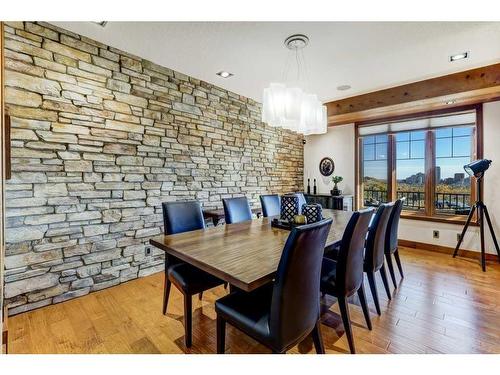 738 Crescent Road Nw, Calgary, AB - Indoor Photo Showing Dining Room