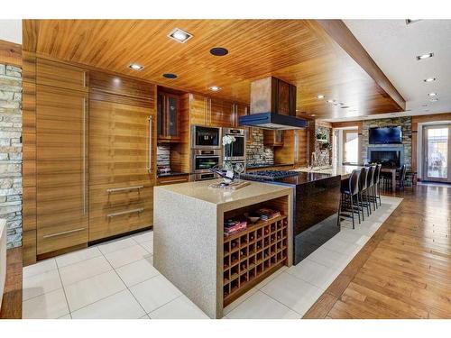 738 Crescent Road Nw, Calgary, AB - Indoor Photo Showing Kitchen