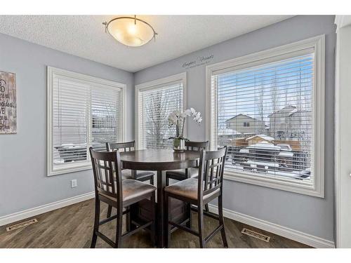 1712 High Park Boulevard Nw, High River, AB - Indoor Photo Showing Dining Room