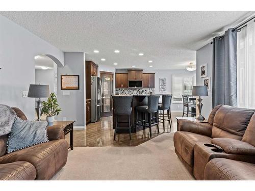 1712 High Park Boulevard Nw, High River, AB - Indoor Photo Showing Living Room