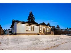 1731 111 Avenue SW Calgary, AB T2W 1R6