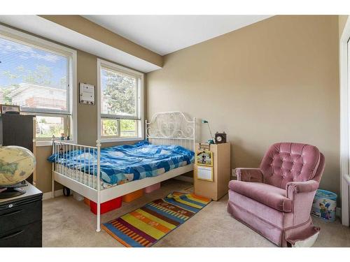 529-4303 1 Street Ne, Calgary, AB - Indoor Photo Showing Bedroom