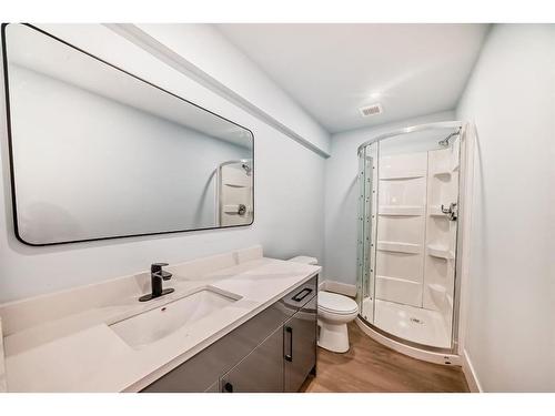 8 Sage Valley Close Nw, Calgary, AB - Indoor Photo Showing Bathroom