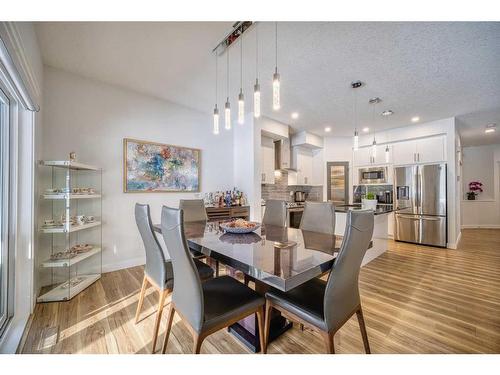 41 Evansfield Manor Nw, Calgary, AB - Indoor Photo Showing Dining Room