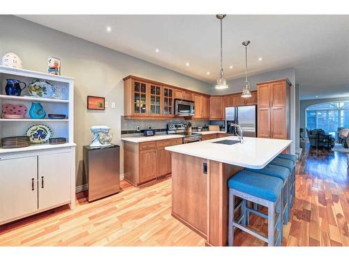 2019 32 Avenue Sw, Calgary, AB - Indoor Photo Showing Kitchen