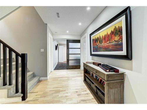 2019 32 Avenue Sw, Calgary, AB - Indoor Photo Showing Other Room