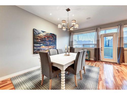 2019 32 Avenue Sw, Calgary, AB - Indoor Photo Showing Dining Room