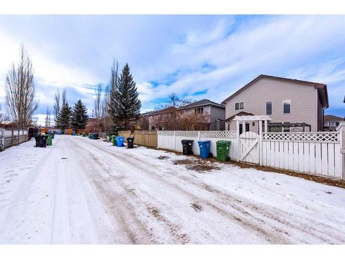 215 Chapalina Place Se, Calgary, AB - Outdoor