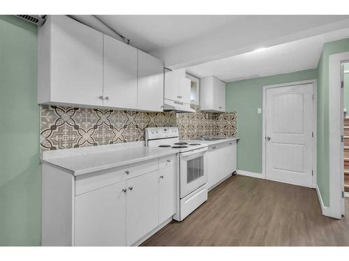 262 Martinwood Place Ne, Calgary, AB - Indoor Photo Showing Kitchen