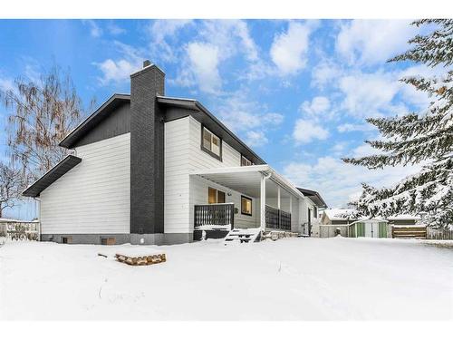 220 Queen Anne Place Se, Calgary, AB - Outdoor