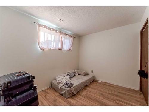 5807 22 Avenue Ne, Calgary, AB - Indoor