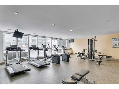 901-550 Riverfront Avenue Se, Calgary, AB - Indoor Photo Showing Gym Room