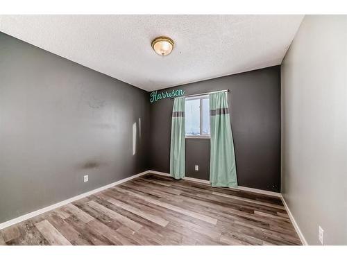 7 Wilson Road Ne, Langdon, AB - Indoor Photo Showing Other Room