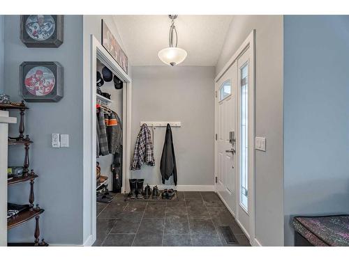 72 Beaconsfield Way Nw, Calgary, AB - Indoor Photo Showing Other Room