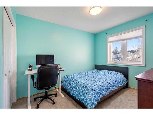 185 Simcoe Circle Sw, Calgary, AB - Indoor Photo Showing Bedroom