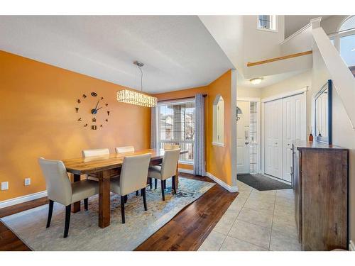 185 Simcoe Circle Sw, Calgary, AB - Indoor Photo Showing Dining Room