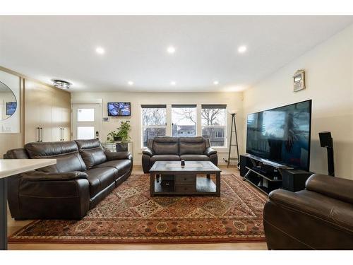 167 Whitestone Crescent Ne, Calgary, AB - Indoor Photo Showing Living Room