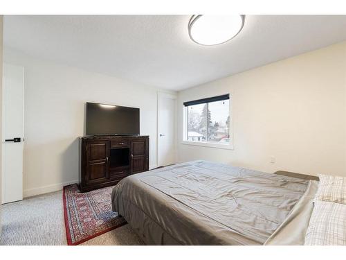 167 Whitestone Crescent Ne, Calgary, AB - Indoor Photo Showing Bedroom