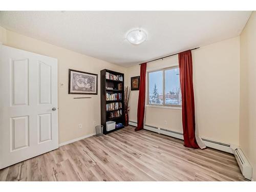 1215-16969 24 Street Sw, Calgary, AB - Indoor Photo Showing Other Room