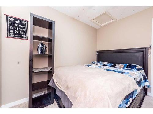 23 Saddlemont Way Ne, Calgary, AB - Indoor Photo Showing Bedroom