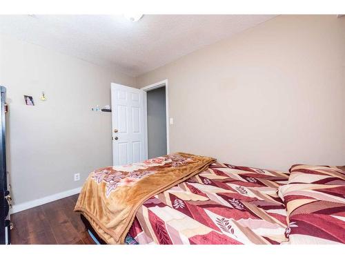 23 Saddlemont Way Ne, Calgary, AB - Indoor Photo Showing Bedroom