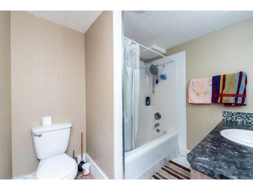 23 Saddlemont Way Ne, Calgary, AB - Indoor Photo Showing Bathroom