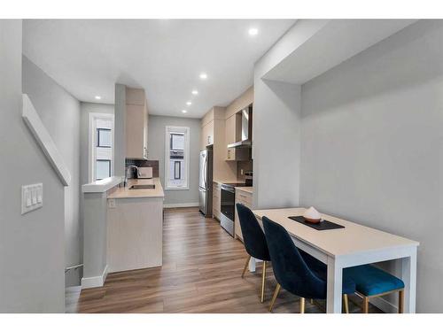 326 Evanscrest Square Nw, Calgary, AB - Indoor Photo Showing Dining Room