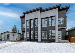 7335 36 Avenue NW Calgary, AB T3B 1V1