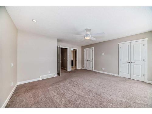 2416 1 Avenue Nw, Calgary, AB - Indoor Photo Showing Other Room