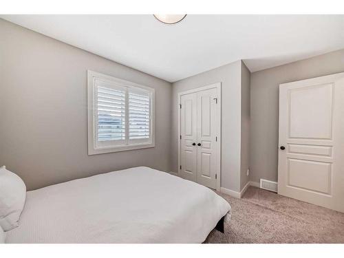 54 Copperpond Heath Se, Calgary, AB - Indoor Photo Showing Bedroom