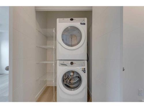 40-2117 81 Street Sw, Calgary, AB - Indoor Photo Showing Laundry Room