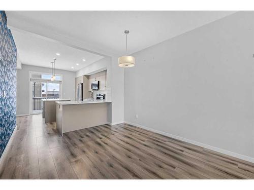 230 South Point Park Sw, Airdrie, AB - Indoor Photo Showing Kitchen