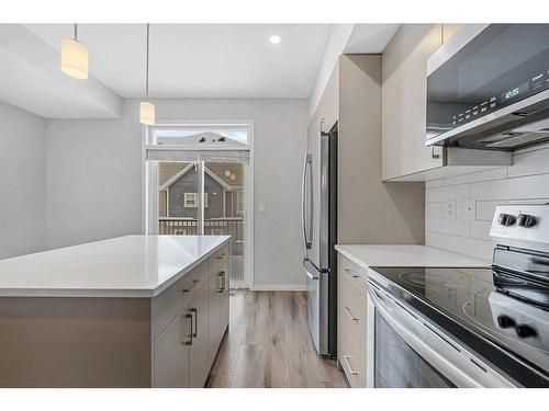 230 South Point Park Sw, Airdrie, AB - Indoor Photo Showing Kitchen