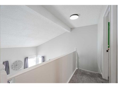 124 Macewan Glen Close Nw, Calgary, AB - Indoor Photo Showing Other Room