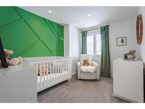 124 Macewan Glen Close Nw, Calgary, AB - Indoor Photo Showing Bedroom