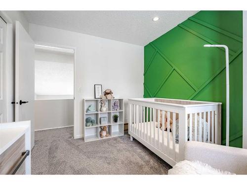 124 Macewan Glen Close Nw, Calgary, AB - Indoor Photo Showing Bedroom